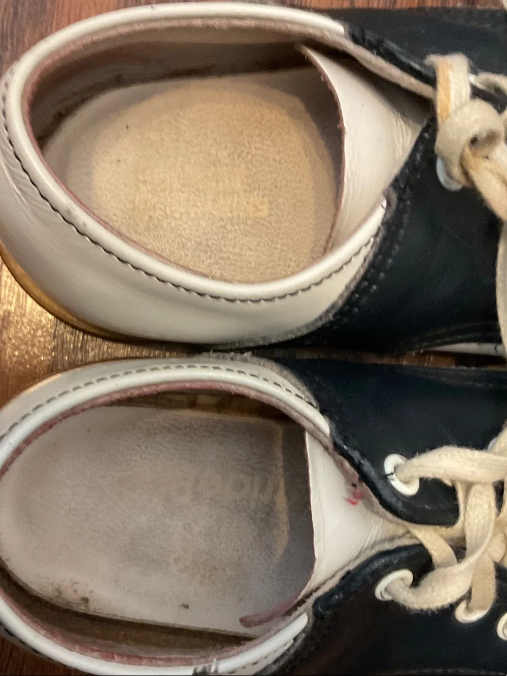 Stride Rite White and Black Leather Lace-Up Kids Beginner walking Shoes